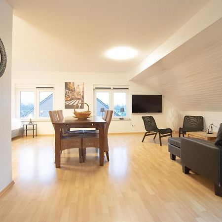 Raj Living - 1 , 3 And 4 Room Apartments - 20 Min Messe Dus & Airport Dus 메어부쉬 외부 사진