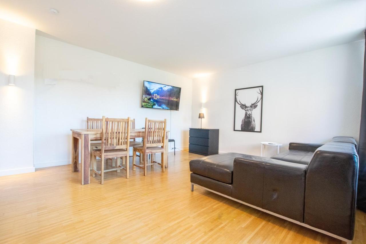Raj Living - 1 , 3 And 4 Room Apartments - 20 Min Messe Dus & Airport Dus 메어부쉬 외부 사진