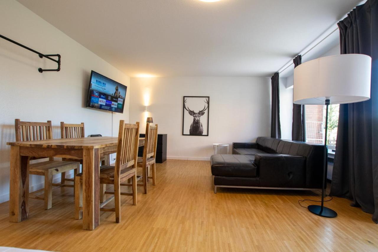 Raj Living - 1 , 3 And 4 Room Apartments - 20 Min Messe Dus & Airport Dus 메어부쉬 외부 사진