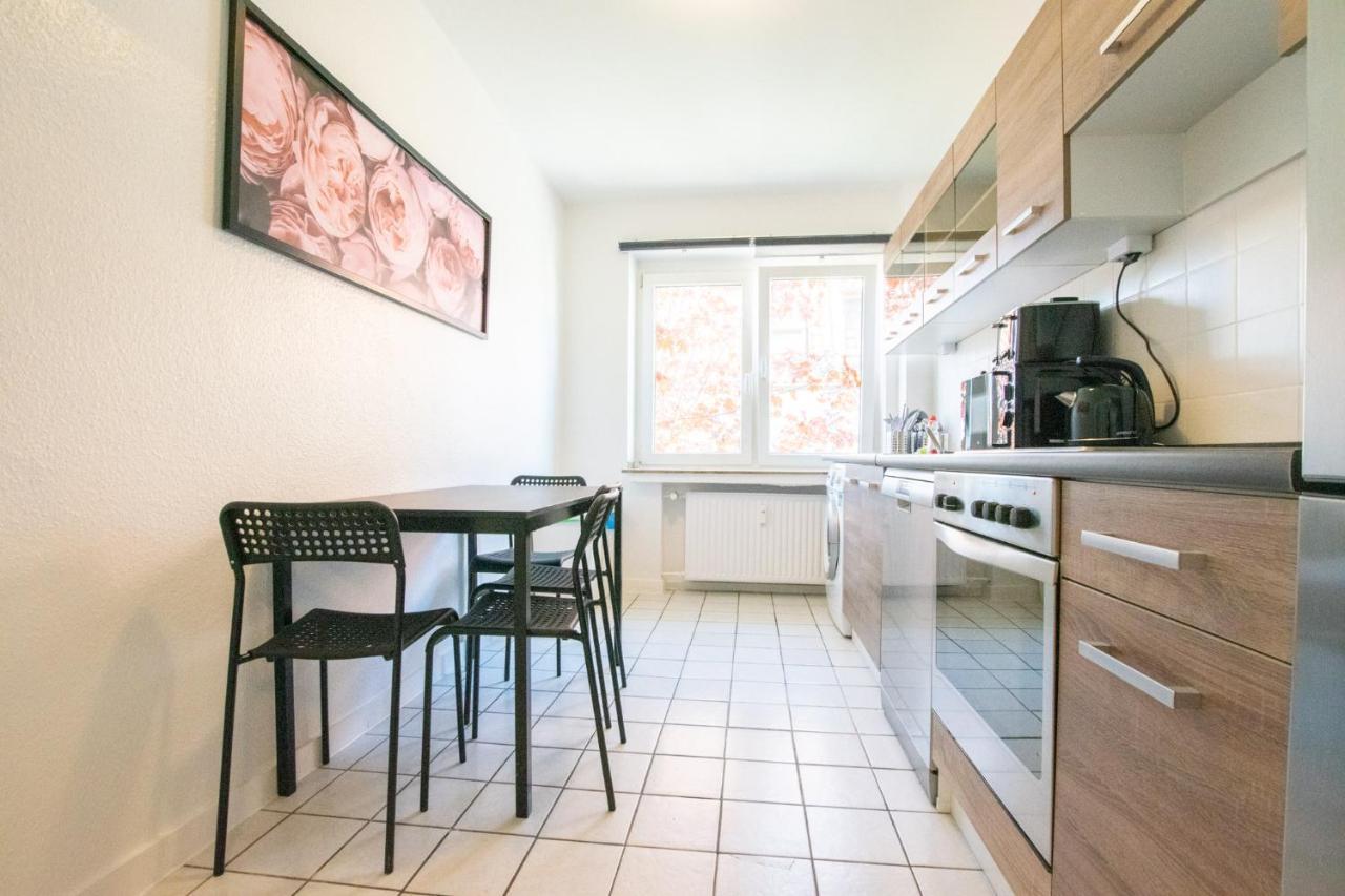 Raj Living - 1 , 3 And 4 Room Apartments - 20 Min Messe Dus & Airport Dus 메어부쉬 외부 사진