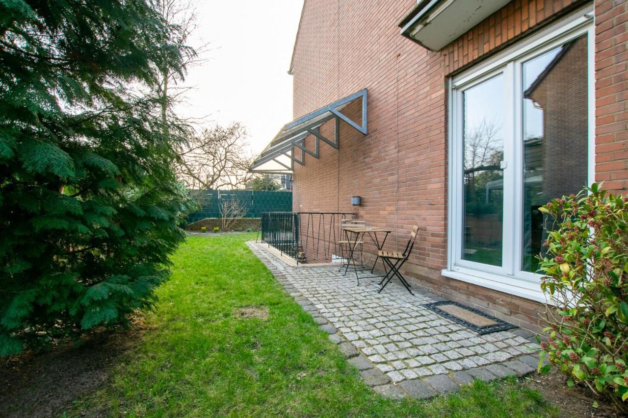 Raj Living - 1 , 3 And 4 Room Apartments - 20 Min Messe Dus & Airport Dus 메어부쉬 외부 사진