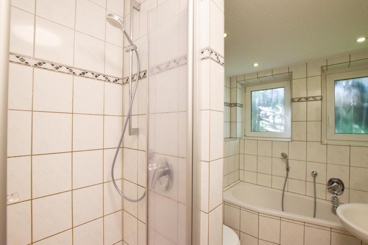 Raj Living - 1 , 3 And 4 Room Apartments - 20 Min Messe Dus & Airport Dus 메어부쉬 외부 사진