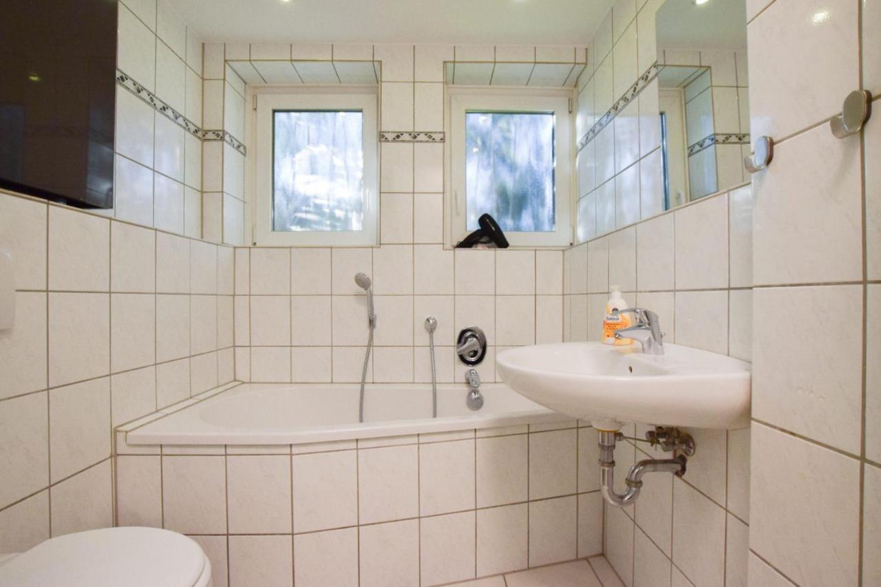 Raj Living - 1 , 3 And 4 Room Apartments - 20 Min Messe Dus & Airport Dus 메어부쉬 외부 사진