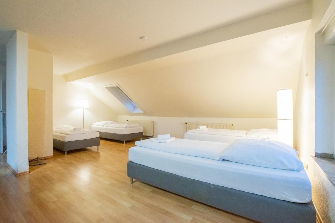 Raj Living - 1 , 3 And 4 Room Apartments - 20 Min Messe Dus & Airport Dus 메어부쉬 외부 사진